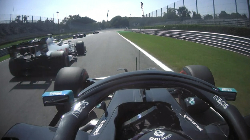 2020 Italian GP FP3: Hamilton swerves onto grass to avoid traffic