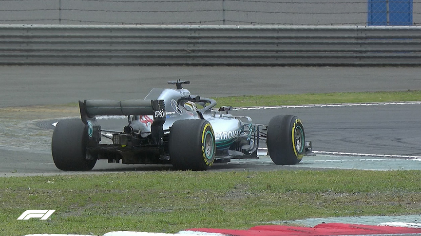 FP1: Hamilton survives Turn 11 spin