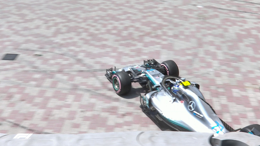 FP3: Bottas makes clumsy recovery after T1 spin
