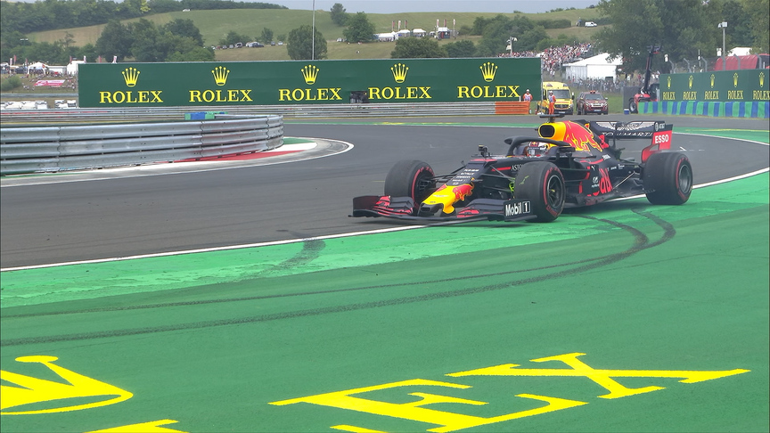 FP1: Verstappen ends up pointing backwards at Turn 14